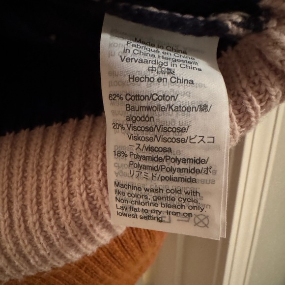 Madewell Thompson Pocket Crewneck Sweater in Rainbow Stripe - Picture 9 of 10